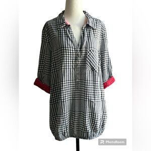 Addition Elle, size 14, black and white checkered top, with elastic waistband.